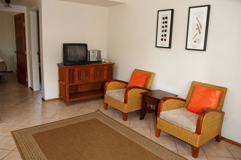 Hibiscus Resort & Spa - Official Onsite Reception & Check In - Yamba Accommodation 5