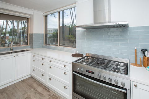 Miami Beachside Holiday Apartments - Yamba Accommodation 12