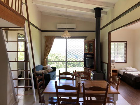 Montville Holiday Apartments - Yamba Accommodation 12