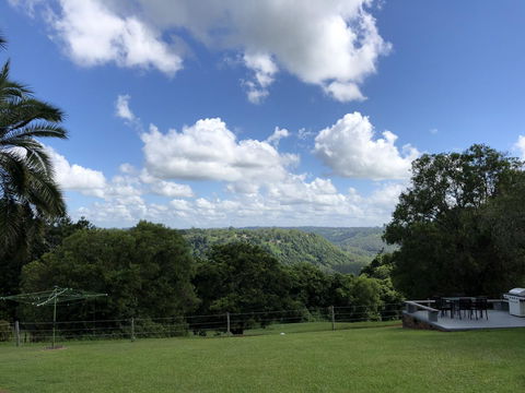 Montville Holiday Apartments - Yamba Accommodation 10