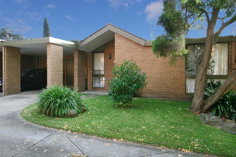Wattle Holiday Rental - Yamba Accommodation 0