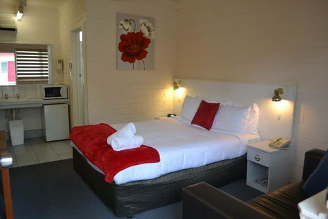 Wattle Motel - Yamba Accommodation 0