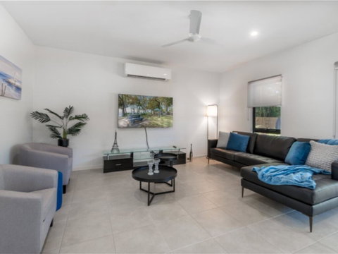 Waves - Tropicana - Clifton Bea - Yamba Accommodation 3