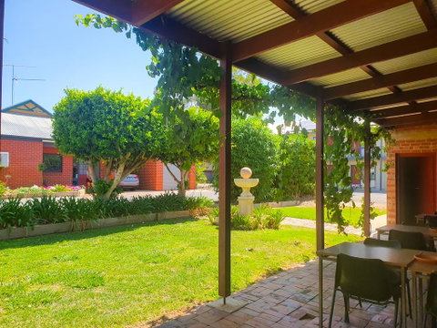 Wentworth Central Motor Inn - Yamba Accommodation 0