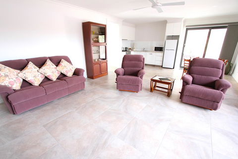 Wentworth Wharf B&B - Yamba Accommodation 2