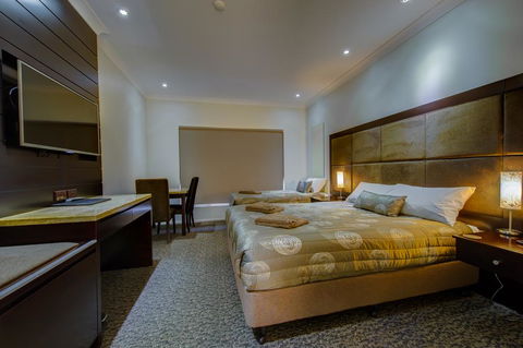 Western Downs Motor Inn - Yamba Accommodation 1