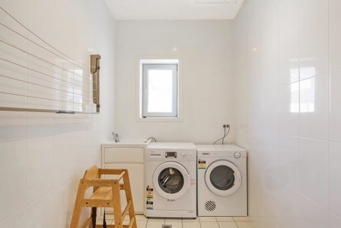 Wharf Apartment Unit 15 - Yamba Accommodation 3