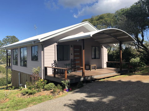 White Cedar Cottage - Yamba Accommodation 0