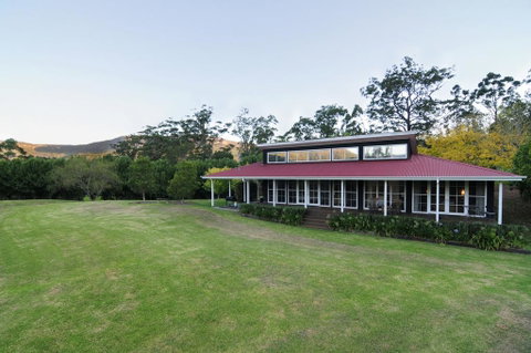 Willabrook Retreat - Mojo Cottage - Romantic Escape! - Yamba Accommodation 1