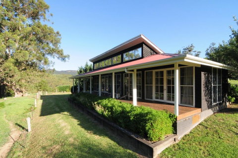 Willabrook Retreat - Rest Cottage - Spoil Yourself! - Yamba Accommodation 0