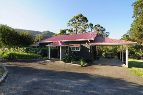Willabrook Retreat - Rest Cottage - Spoil Yourself! - Yamba Accommodation 3