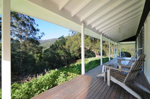 Willabrook Retreat - Rest Cottage - Spoil Yourself! - Yamba Accommodation 2