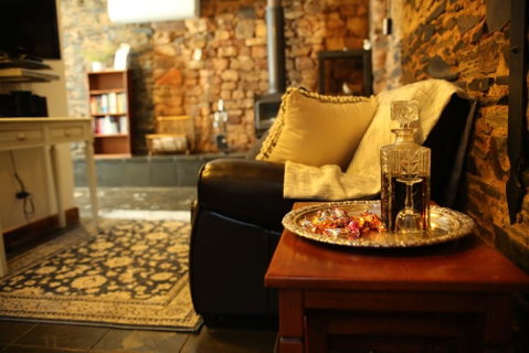 William Hunt's Retreat - Redwood Studio - Yamba Accommodation 1