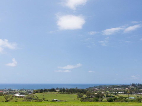Willowview - Coastal Retreat, Stunning Views - Yamba Accommodation 1