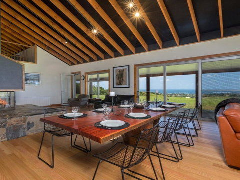 Willowview - Coastal Retreat, Stunning Views - Yamba Accommodation 0