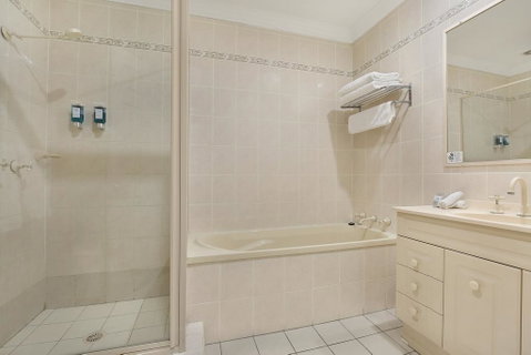 Wollongong Serviced Apartments - Yamba Accommodation 2