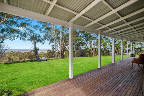 WOOLWAY - Yamba Accommodation 3