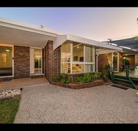 Woorim Secluded Palms Cottage - Yamba Accommodation