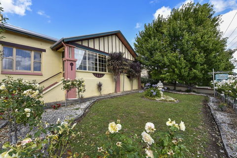 Wyatt Guest House - Yamba Accommodation 0