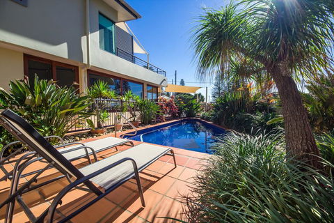 Yamba Beach Motel - Yamba Accommodation 1
