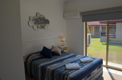 Yamba Motor Inn - Yamba Accommodation 1