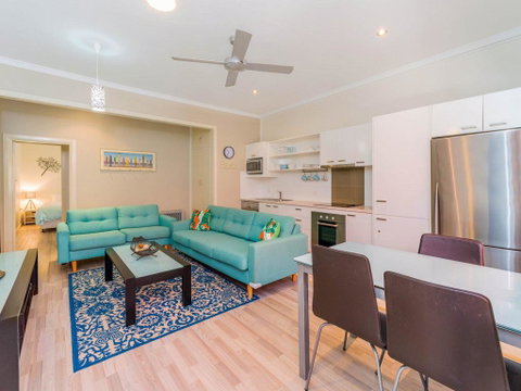 Yamba Daze - Sunset - Pet Friendly - Yamba Accommodation 1