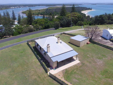 Yamba Pilot Cottage 2 - Pets Welcome - Close To Beach - Yamba Accommodation 0
