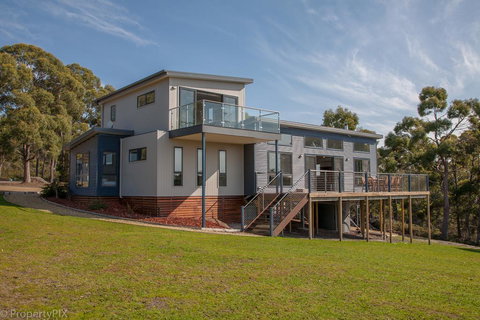 Yarrabee Nature Reserve - Yamba Accommodation 0