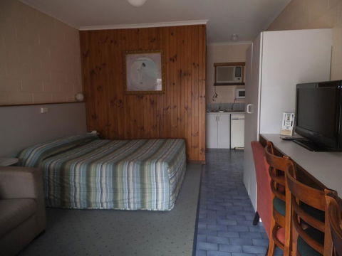 Yarragon Motel - Yamba Accommodation 3