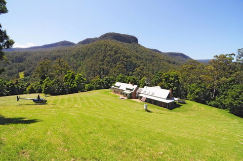 Yeola - Lush Location With River Access! - Yamba Accommodation 1