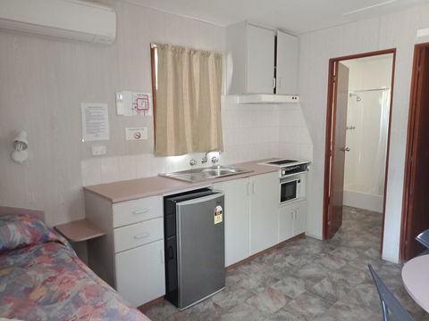 Young Caravan Park - Yamba Accommodation 2