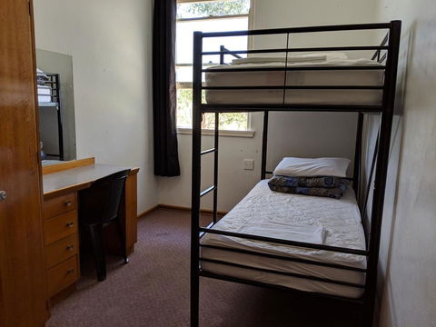 Young Budget Accommodation - Yamba Accommodation 2