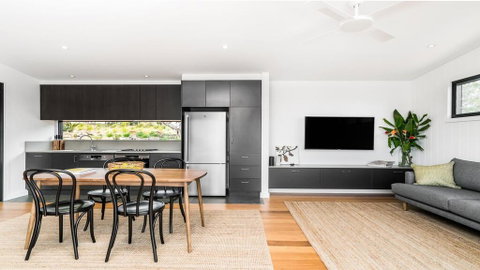 Your Luxury Escape - Carinya Cottages 3 - Yamba Accommodation 3
