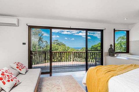 Your Luxury Escape - Cedar View - Yamba Accommodation 2