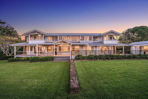 Your Luxury Escape - Trig Point - Yamba Accommodation 1
