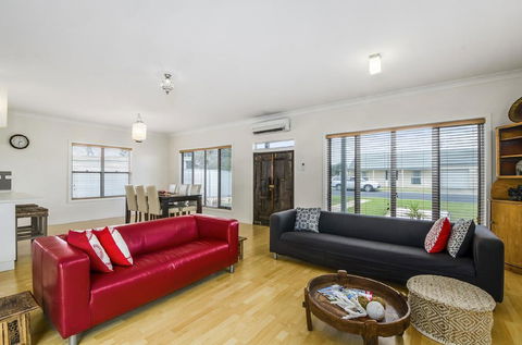 Zaahira House - Yamba Accommodation 1