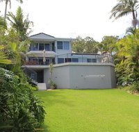 Zaffiro Beach House - Yamba Accommodation