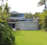 Zaffiro Beach House - Yamba Accommodation