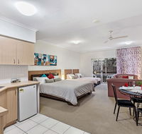 Zenith Studio Unit 3/10 Messines Street - Yamba Accommodation