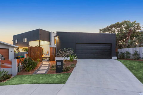 Ziba On Collins - Yamba Accommodation 0