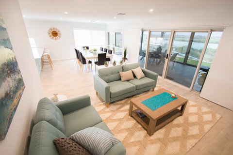 Serenity And Sweeping Murray River Views - Yamba Accommodation 3