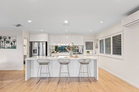 33 Splash & Stay Melbourne Getaway - Yamba Accommodation 4