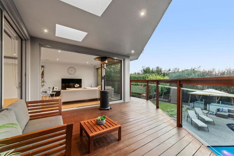 33 Splash & Stay Melbourne Getaway - Yamba Accommodation 2