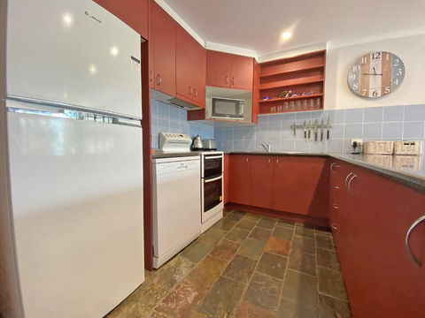 A BEACH AFFAIR - Yamba Accommodation 4