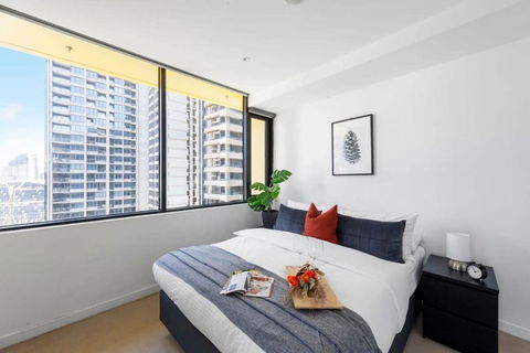 A Chic 2BR Apt City Views Near Southern Cross - Yamba Accommodation 3