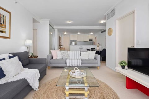A Comfy 2BR Apt For 7 Next To Darling Harbour - Yamba Accommodation 1