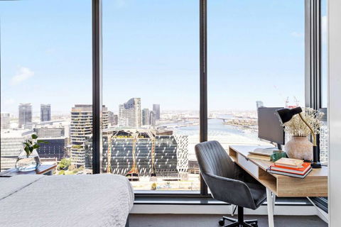 A Cozy 2BR Apt With Harbour Views And FREE Parking - Yamba Accommodation 0