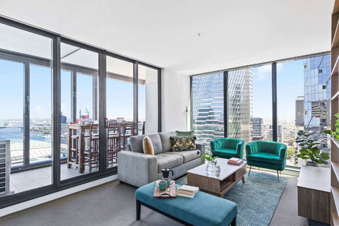 A Cozy 2BR Apt With Harbour Views And FREE Parking - Yamba Accommodation 1