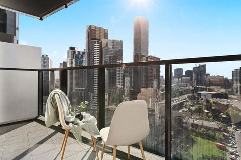 A Cozy Apt With City Views Near Crown Casino - Yamba Accommodation 0