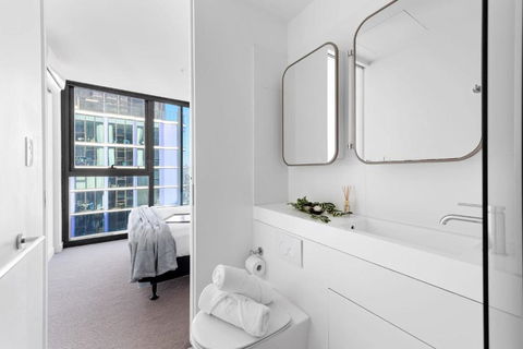 A Cozy & Comfy 2BR Apt Up In The Clouds Near CBD - Yamba Accommodation 2